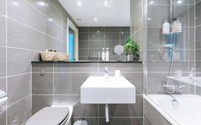 Contemporary 1BD Flat - Bristol City Centre!
