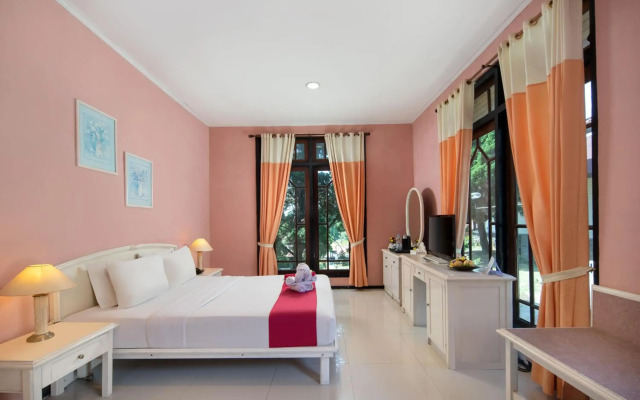 Royal Hotel and Villa Trawas
