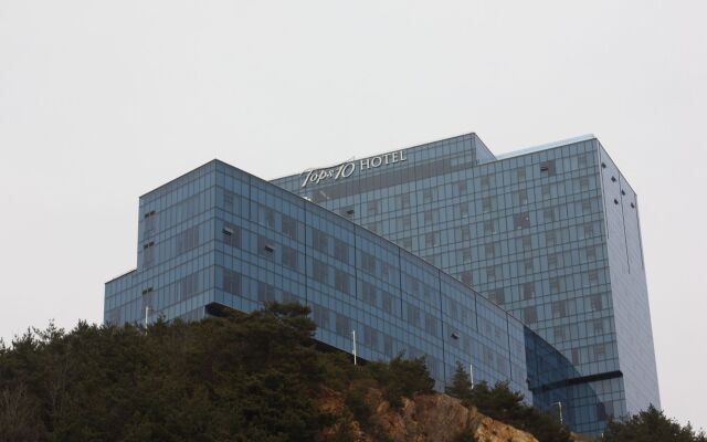 Hotel Tops 10