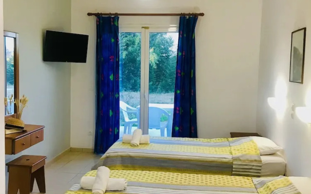 Room-banos Apartments and Swimming Pool