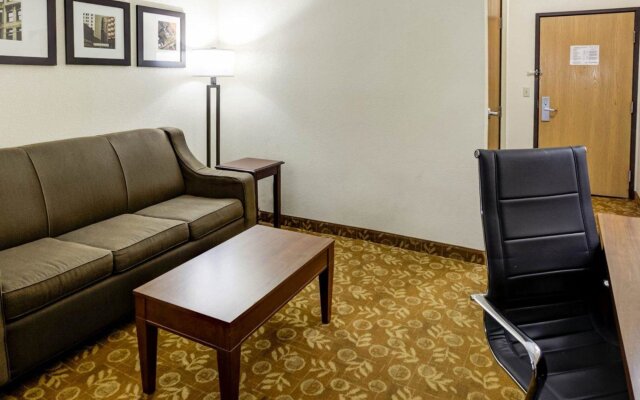 Comfort Suites Kansas City - Liberty