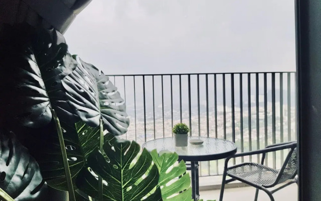Ekocheras Suite