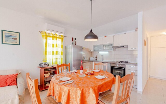Stunning Home in Prigradica With Wifi and 4 Bedrooms