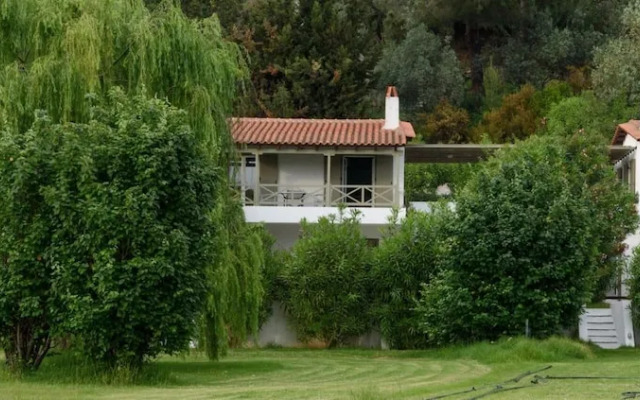 Skiathos Holidays Three-bedroom Villa