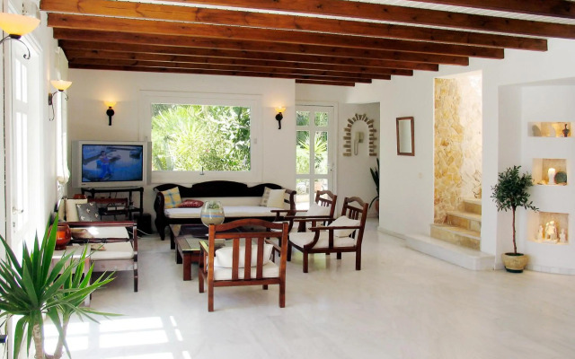 Keros Art Hotel