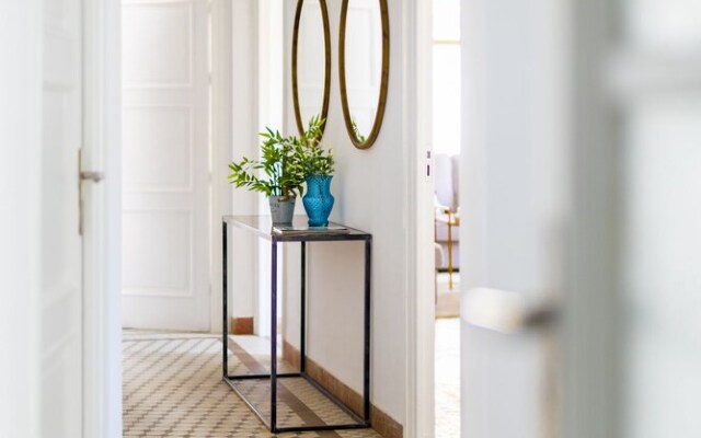 Bright & Large 4bd. Apartment With Views to the Alcazaba. Zegrí