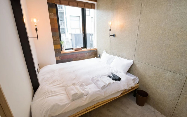 mizuka Imaizumi 5 - unmanned hotel