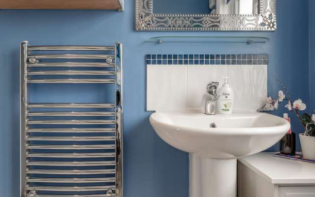Spacious 2 Bedroom Flat In Acton