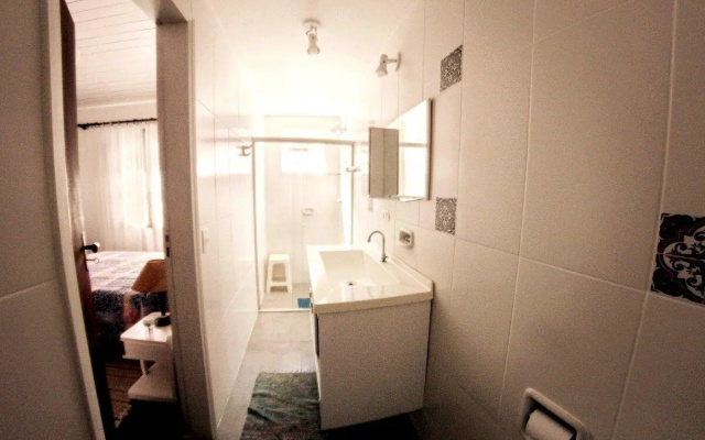 Piscina E 3 Dorm. A 150 M De Camburizinho
