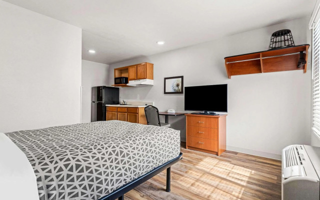 WoodSpring Suites Tulsa