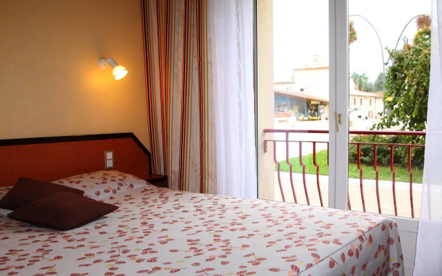 Logis Le Cheval Blanc et Clovis