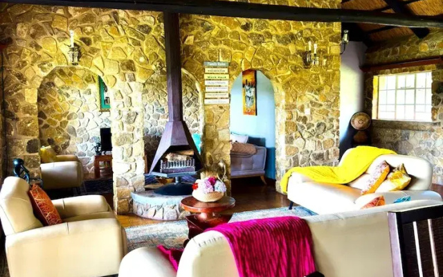 Luxury 5 bed Home in Juliasdale - 2309