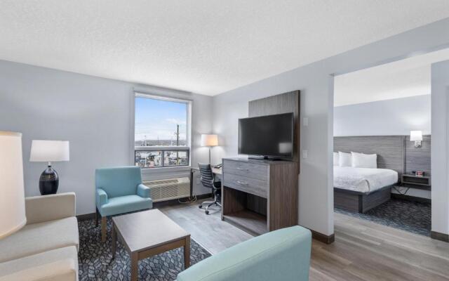 Emerald Hotel & Suites Calgary Airport