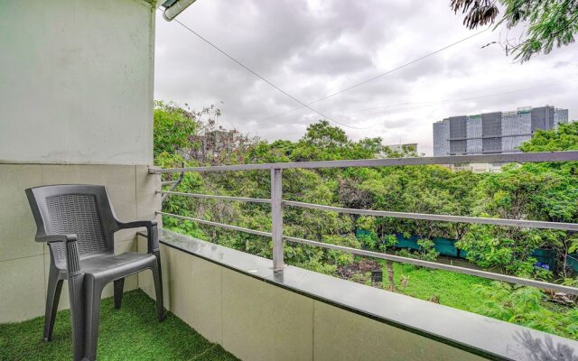 Fabhotel Vardhan House