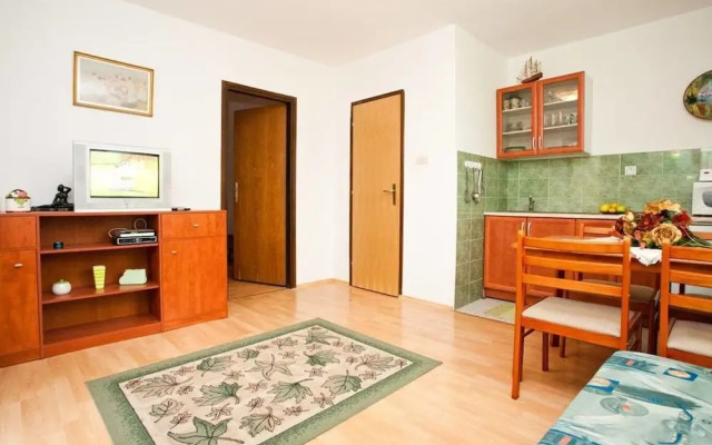Miro - 300 m From sea - A3 Zeleni