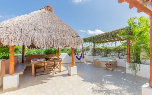 Secret Garden Oasis 3BR Penthouse