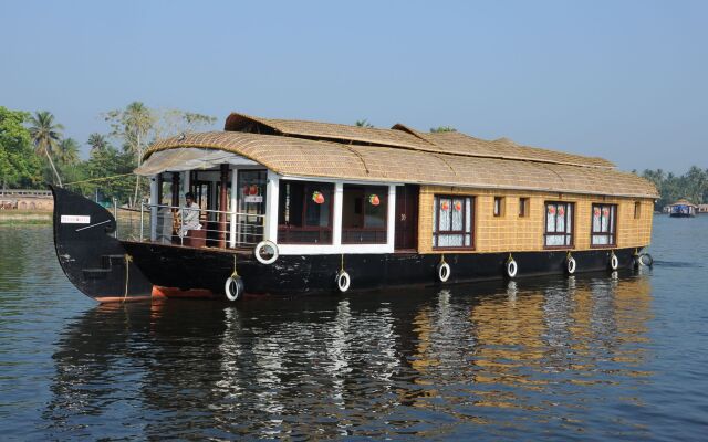 Cosy Houseboats