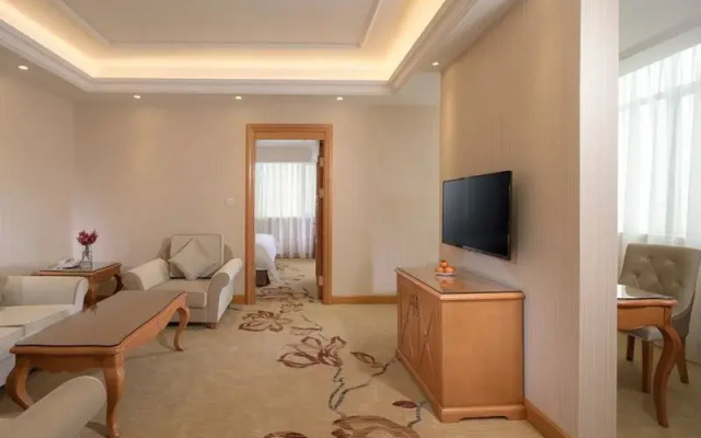 Vienna International Hotel (Dongguan Mayong Central Avenue)