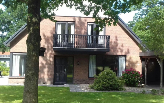 Comfortable villa with a dishwasher, near a national park