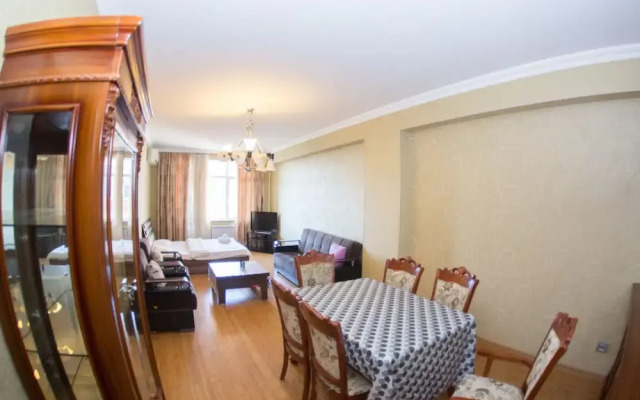 Bakuvi Tourist Apartment B092