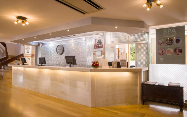 El Oumnia Puerto & Spa