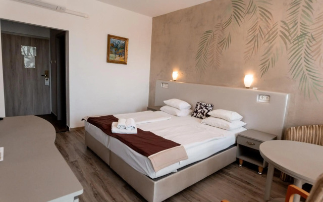 Aphrodite Hotel