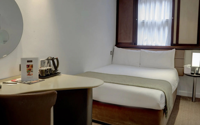 Corus Hyde Park Hotel