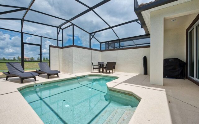 Modern and Spacious 5 bed Home Resort