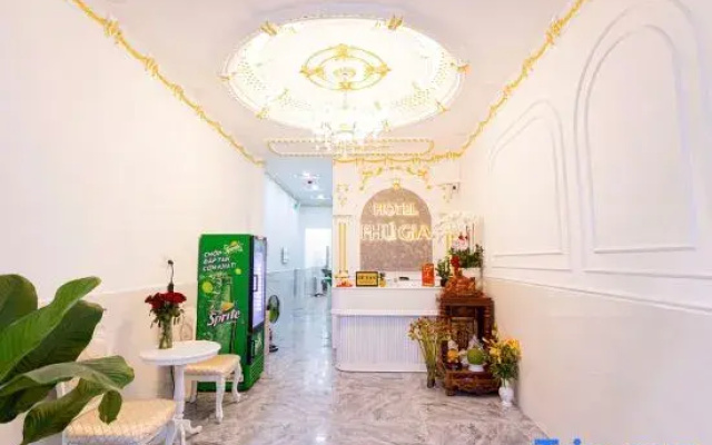 Phu Gia Hotel 2160 Huynh Tan Phat
