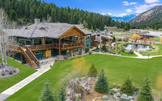 Rainbow Ranch Lodge