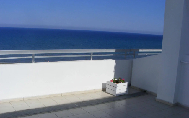 Sun Hall Beach Hotel Apts.