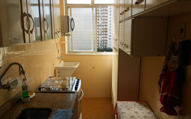 Gohouse - Pontoes 703