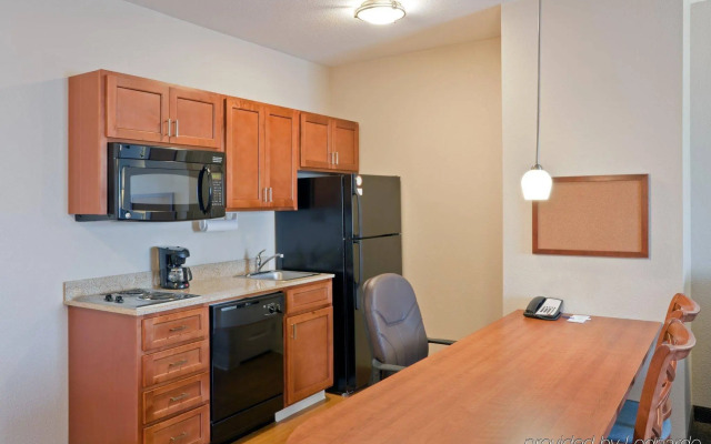 Candlewood Suites Portland Airport by IHG