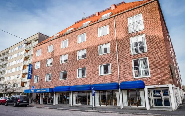 hotelImage