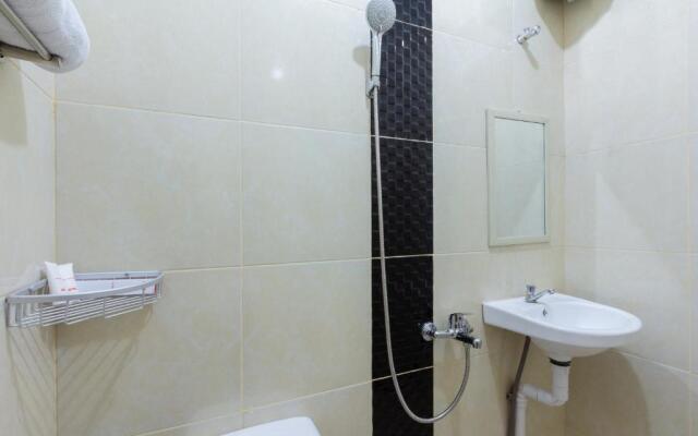 OYO 2008 Sellinas Family Residence Syariah