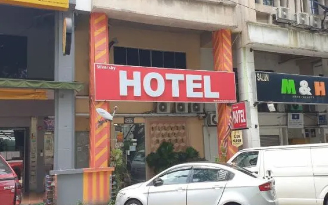 Silver Sky Hotel