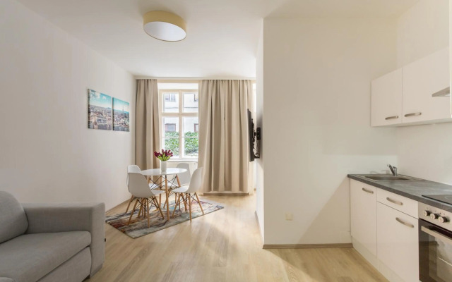 Servus at Naschmarkt