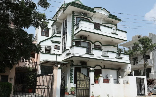 OYO 9300 Hotel Sufyan