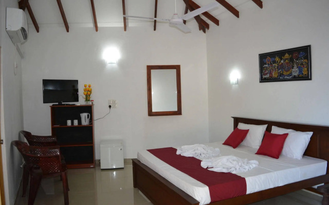 Lagoon Resort Goviyapana
