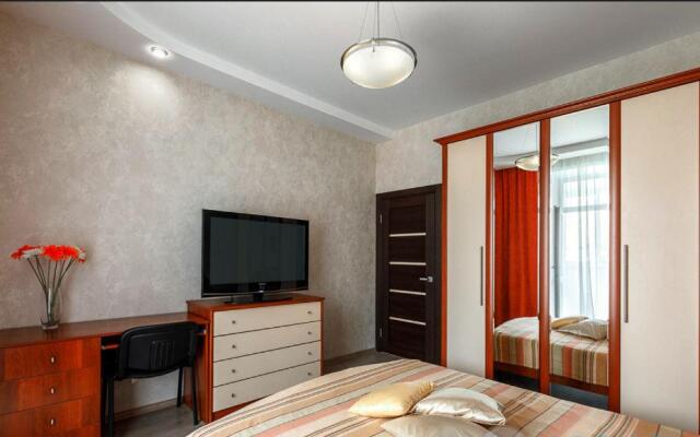 Аврора на улице Весенняя 16