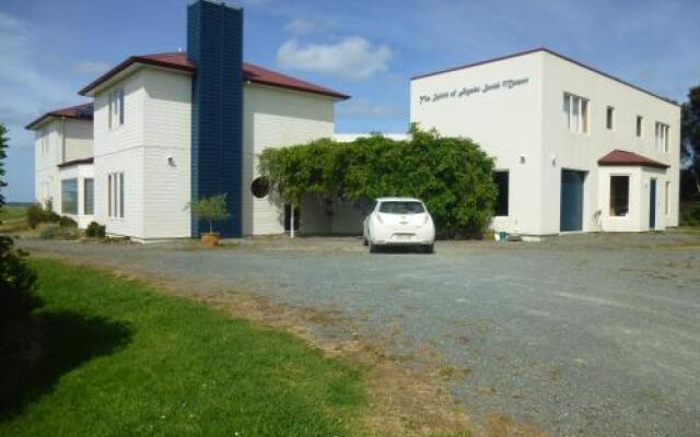 THE SPIRIT OF AGNèS SOREL MANOR