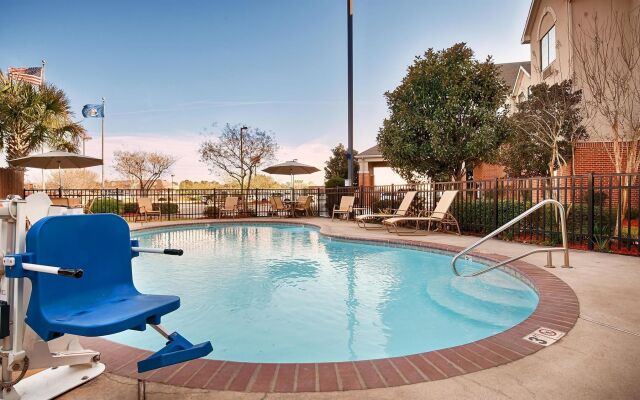 Best Western Plus Executive Hotel & Suites