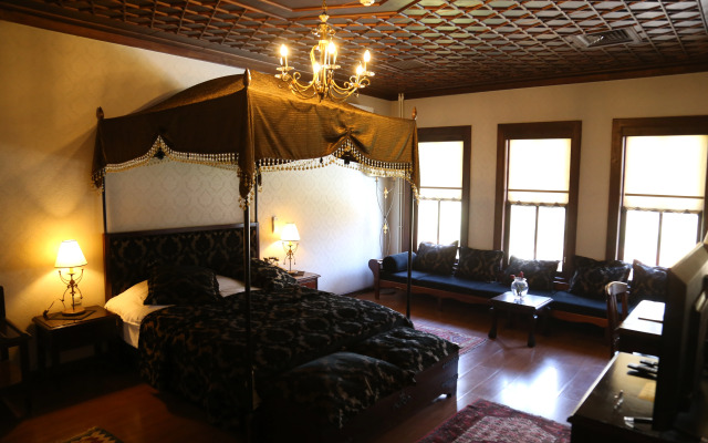 Otanti̇k Club Hotel & Spa