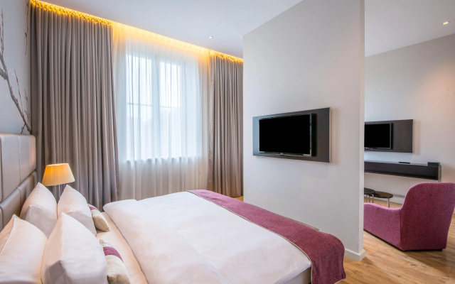 The Posthouse Berlin Potsdamer Platz Hotel — Leonardo Limited Edition - Image 4