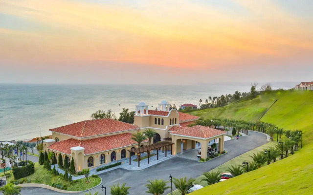 Centara Mirage Resort Mui Ne