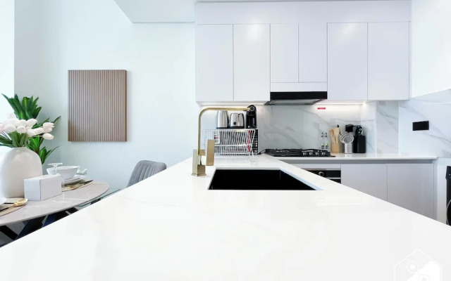 Luxury & Comfort 1B at Binghatti Amber & Balcony