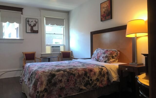 West Broadway guesthouse