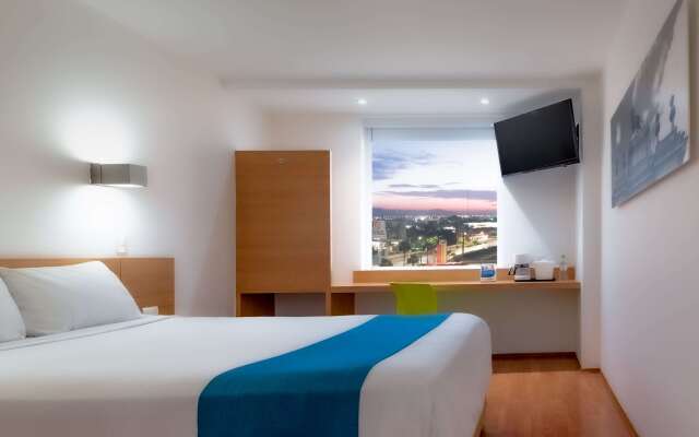 Sleep Inn Leon Antares Hotel