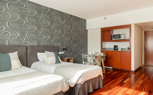 Argenta Tower Hotel & Suites