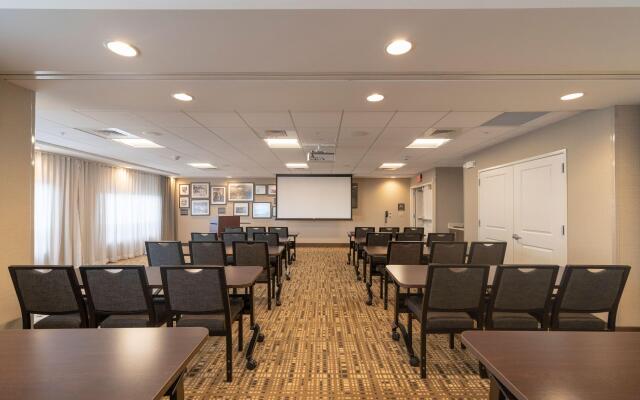 Staybridge Suites Marquette by IHG